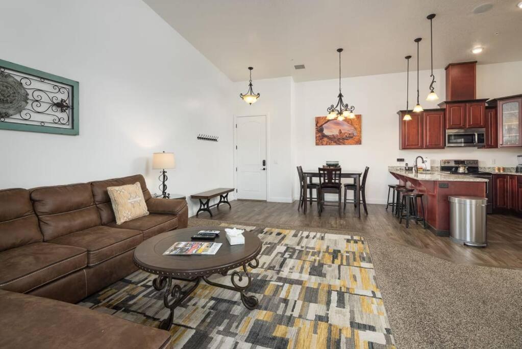 Luxury Downtown Rental - La Dolce Vita Villa #3 Moab Εξωτερικό φωτογραφία